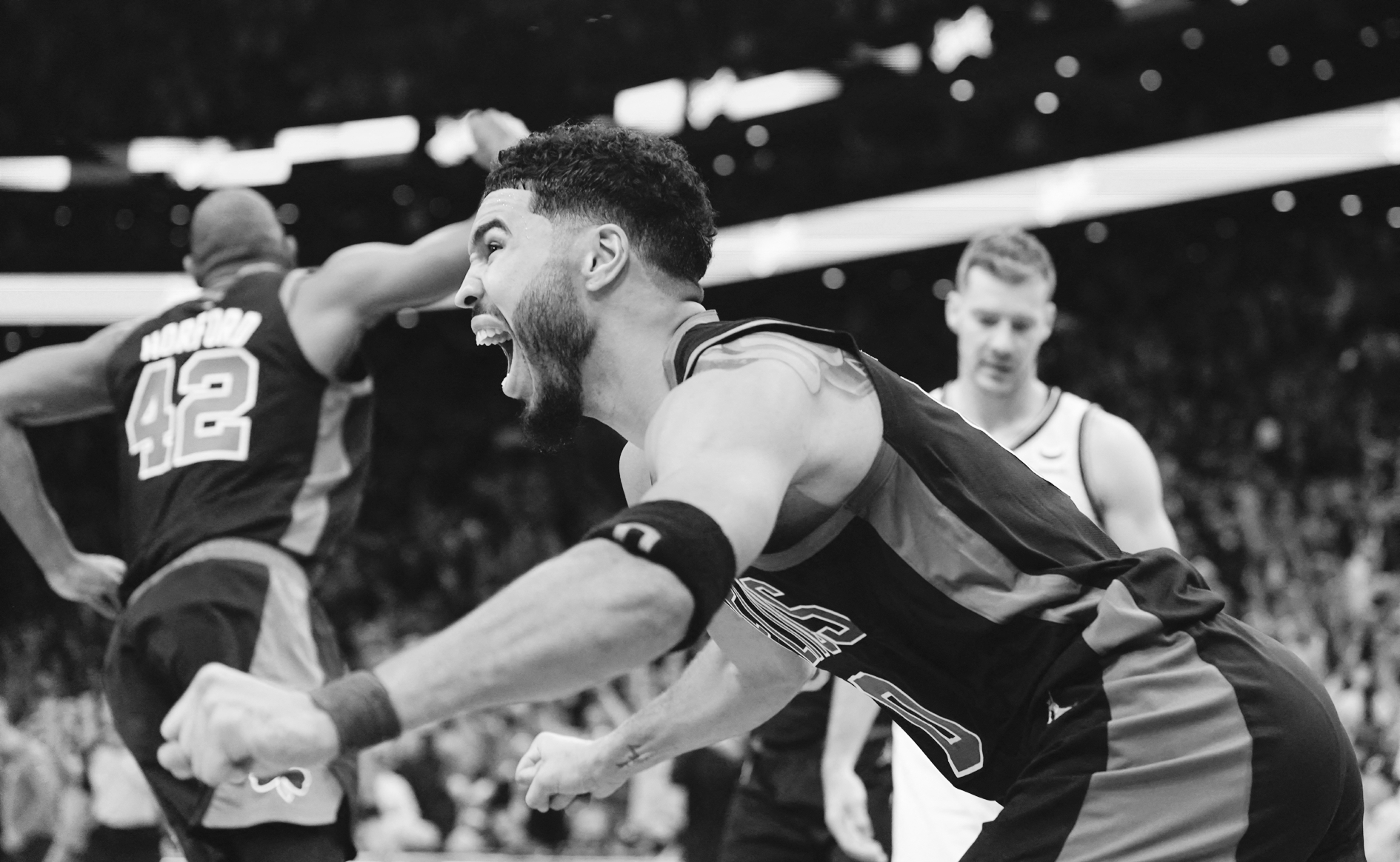 塔图姆连续五场比赛得分超过绝杀，C9挑战极限！(塔图姆首发)