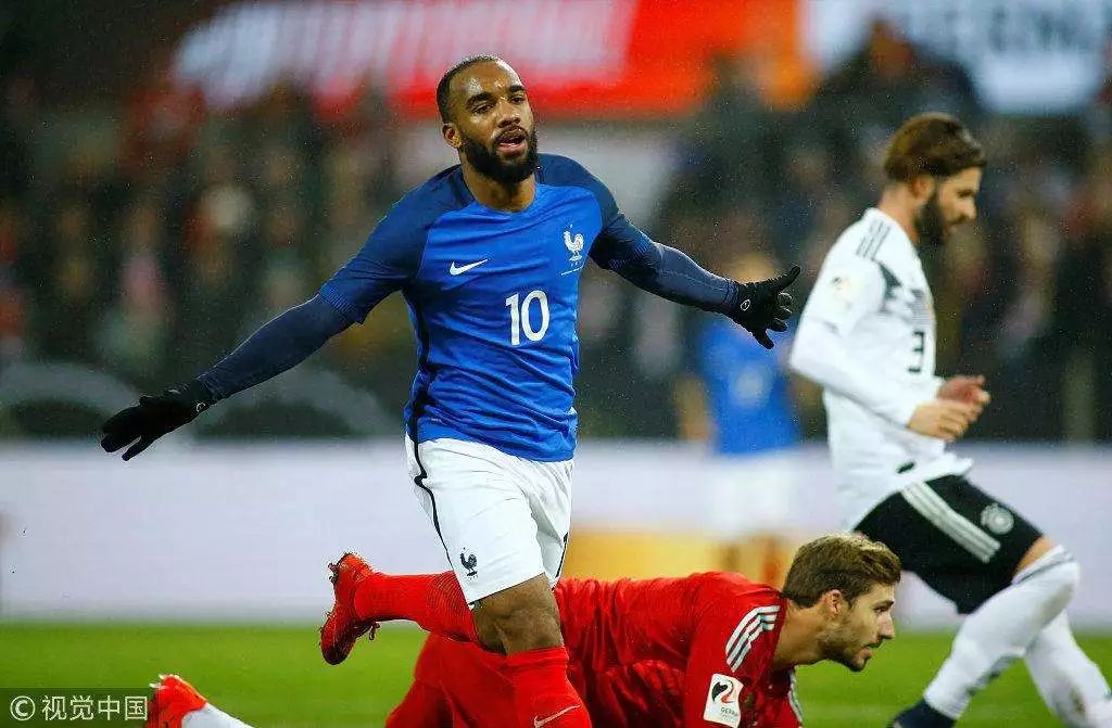 清晨金州勇士备战法国杯斯图加特赛前外线爆发，这操作让人直呼：西亚卡姆连续三场比赛得分超过夺冠的简单介绍